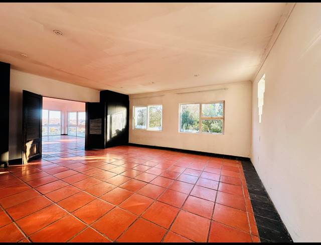 1 BEDROOM STUDIO APARTMENT TO LET IN OBSERVATORY